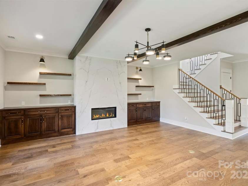 1211 Royal Prince Court, Charlotte, NC 28211.  MLS# CAR4155956, YatesRealty ID 16507. 