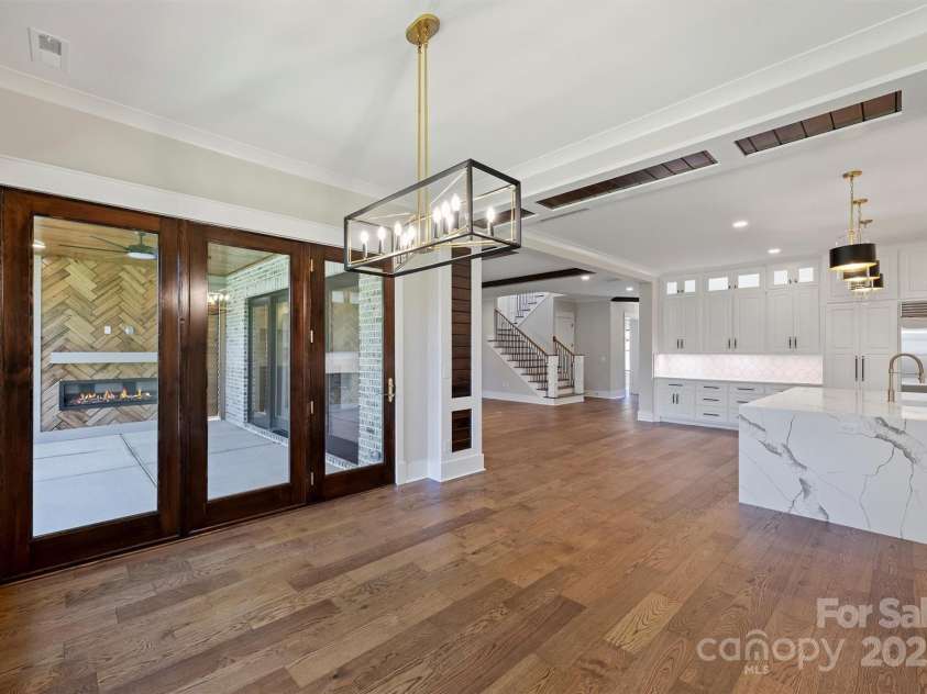 1211 Royal Prince Court, Charlotte, NC 28211.  MLS# CAR4155956, YatesRealty ID 16507. 