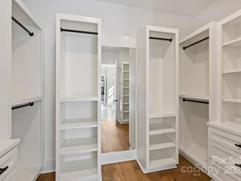 1211 Royal Prince Court, Charlotte, NC 28211.  MLS# CAR4155956, YatesRealty ID 16507. Primary Closet