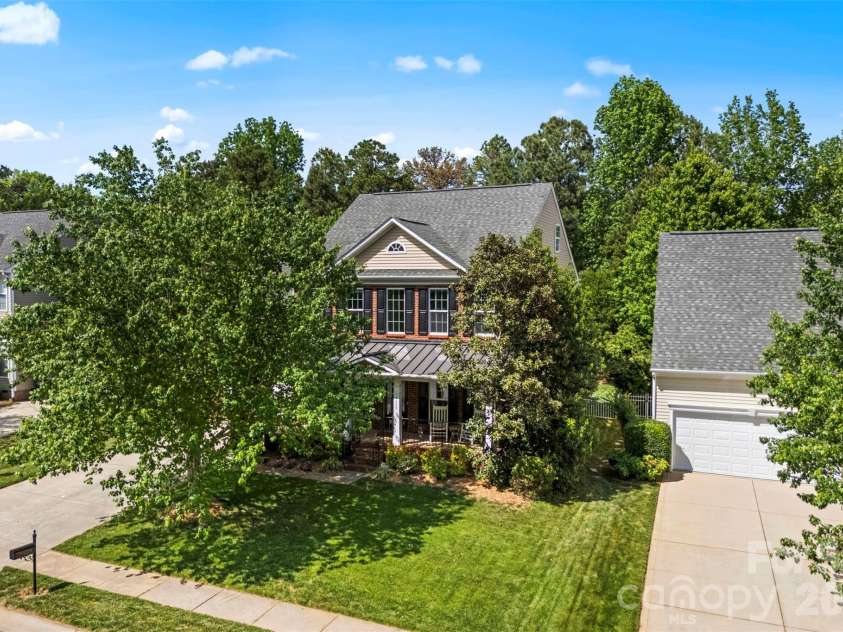 1229 Periwinkle Drive, Waxhaw, NC 28173.  MLS# CAR4373311, YatesRealty ID 16507. 