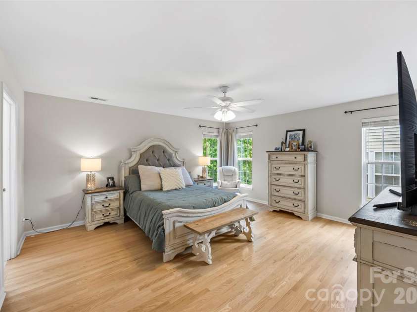 1229 Periwinkle Drive, Waxhaw, NC 28173.  MLS# CAR4373311, YatesRealty ID 16507. Gigantic Primary Suite