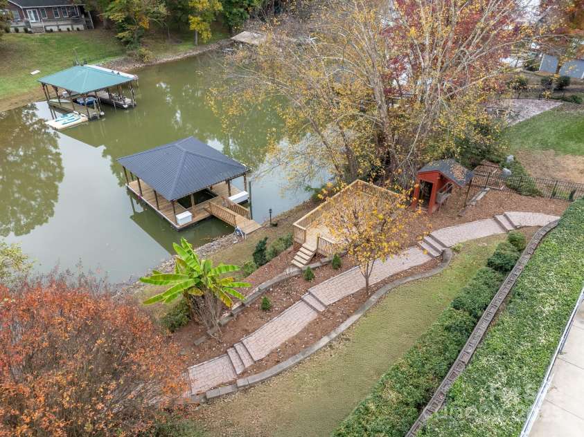 271 Lockhard Circle, Troutman, NC 28166.  MLS# CAR4194496, YatesRealty ID 16508. 