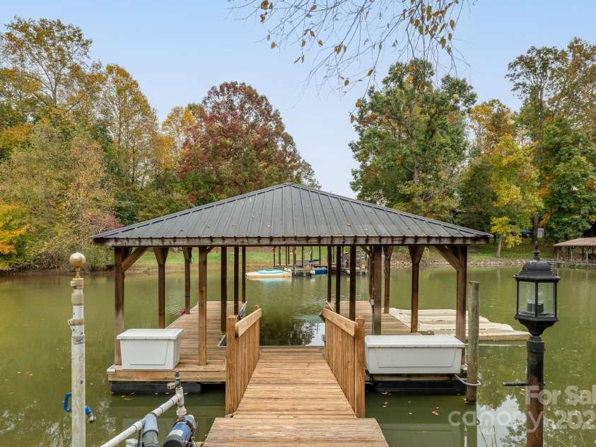 271 Lockhard Circle, Troutman, NC 28166.  MLS# CAR4194496, YatesRealty ID 16508. 