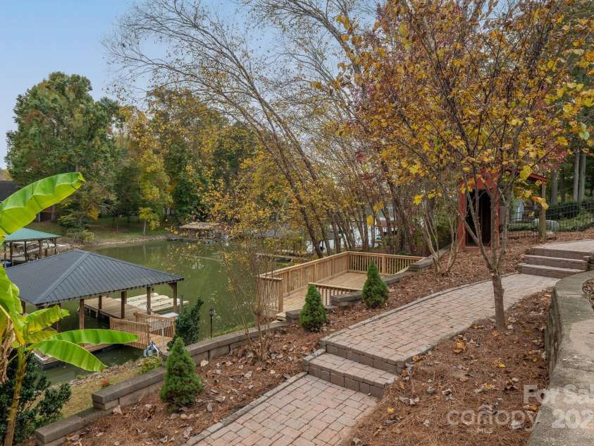 271 Lockhard Circle, Troutman, NC 28166.  MLS# CAR4194496, YatesRealty ID 16508. 