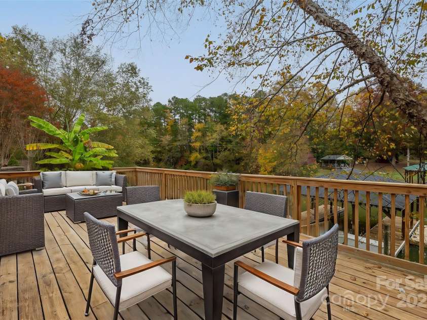 271 Lockhard Circle, Troutman, NC 28166.  MLS# CAR4194496, YatesRealty ID 16508. 