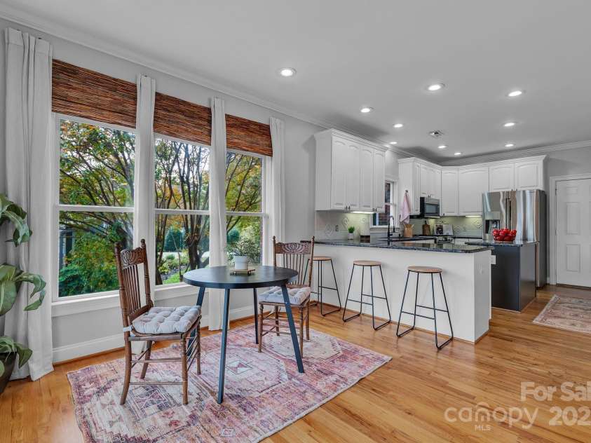 271 Lockhard Circle, Troutman, NC 28166.  MLS# CAR4194496, YatesRealty ID 16508. COOKING IS A DELIGHT IN YOUR OPEN CONCEPT KITCHEN FEATURING A BRIGHT AND SUNNY BREAKFAST NOOK