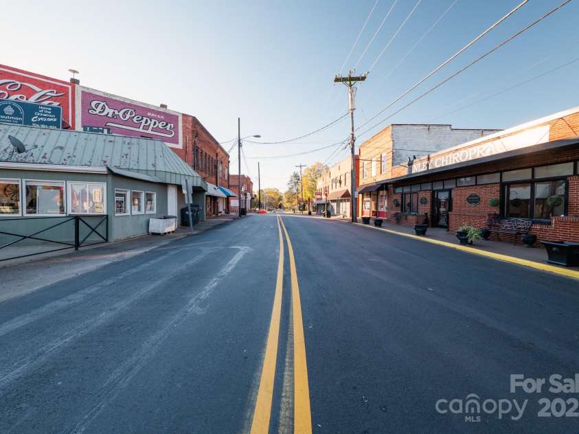 271 Lockhard Circle, Troutman, NC 28166.  MLS# CAR4194496, YatesRealty ID 16508. Downtown Troutman is a short 3 mile drive from your new home, offering quaint dining and entertainment options to explore
