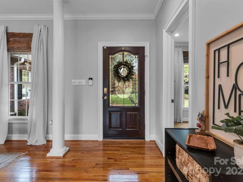 271 Lockhard Circle, Troutman, NC 28166.  MLS# CAR4194496, YatesRealty ID 16508. IMMEDIATELY UPON ENTERING YOUR NEW HOME YOU ARE GREETED WITH GLEAMING REFINISHED HARDWOOD FLOORS AND FRESH NEUTRAL PAINT - THE PERFECT SETTING TO MOVE YOUR PERSONAL BELONGINGS RIGHT IN!