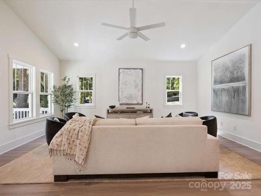 4111 Rutgers Avenue, Charlotte, NC 28206.  MLS# CAR4280280, YatesRealty ID 16508. 