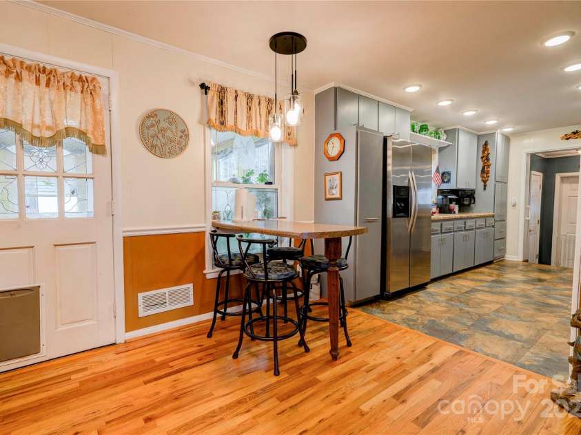 107 Destiny Lane, Shelby, NC 28150.  MLS# CAR4234069, YatesRealty ID 1651. Breakfast Area