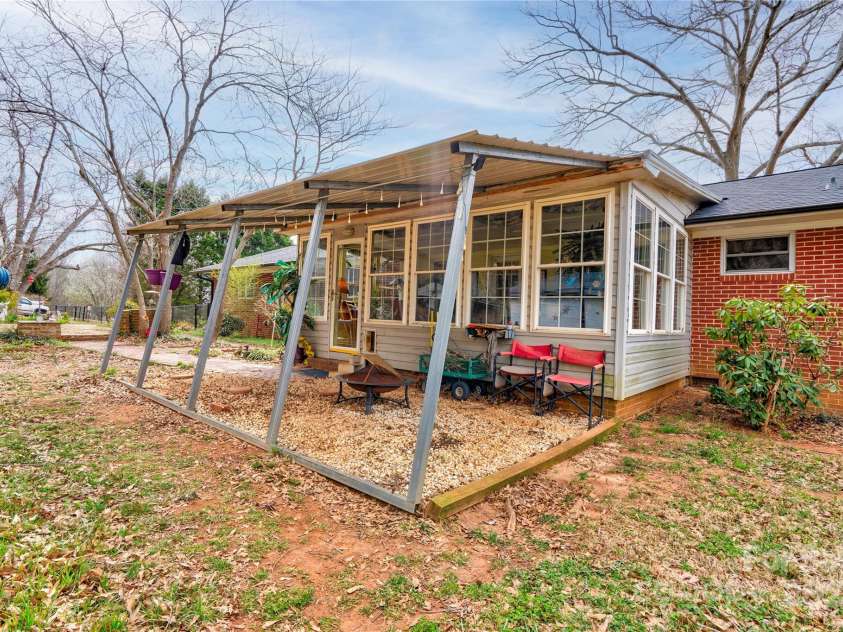 107 Destiny Lane, Shelby, NC 28150.  MLS# CAR4234069, YatesRealty ID 1651. Covered Firepit Area