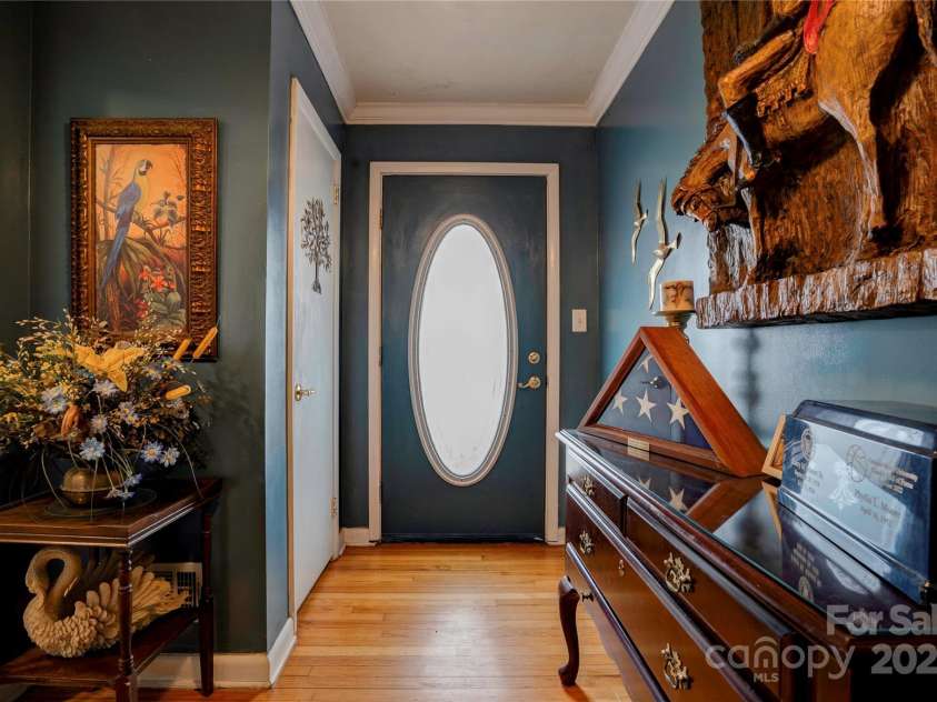 107 Destiny Lane, Shelby, NC 28150.  MLS# CAR4234069, YatesRealty ID 1651. Entryway