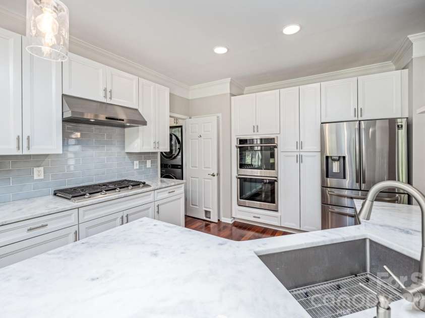 107 Monterey Drive, Mooresville, NC 28117.  MLS# CAR4372310, YatesRealty ID 16510. View into KT