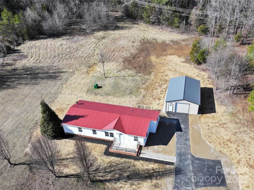 291 Patterson Farm Road, Mooresville, NC 28115.  MLS# CAR4219052, YatesRealty ID 16510. 