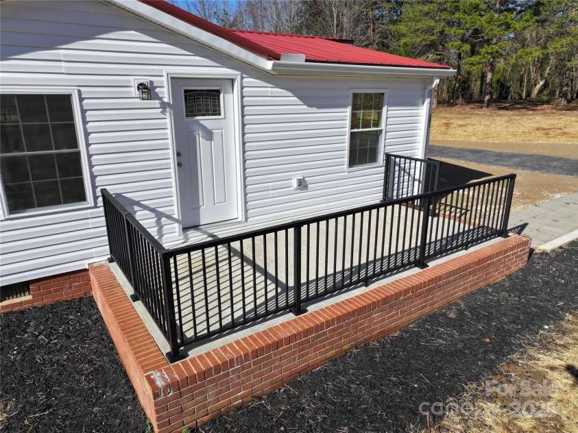 291 Patterson Farm Road, Mooresville, NC 28115.  MLS# CAR4219052, YatesRealty ID 16510. 