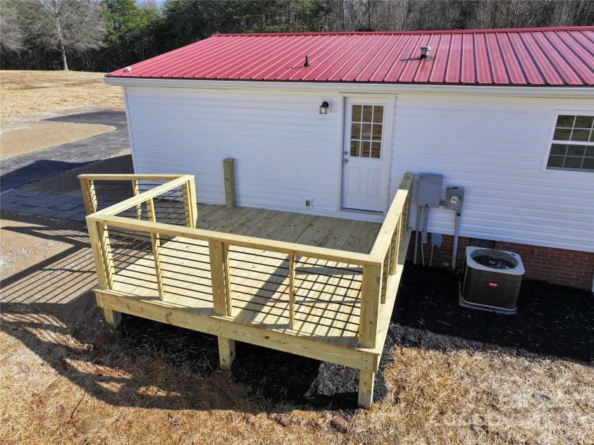 291 Patterson Farm Road, Mooresville, NC 28115.  MLS# CAR4219052, YatesRealty ID 16510. 