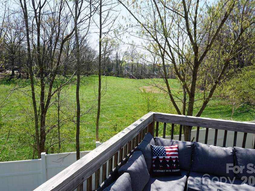 115 Old Meadowbrook Road, Mooresville, NC 28115.  MLS# CAR4360160, YatesRealty ID 16512. 
