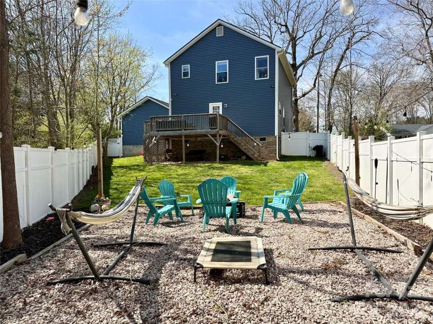 115 Old Meadowbrook Road, Mooresville, NC 28115.  MLS# CAR4360160, YatesRealty ID 16512. 
