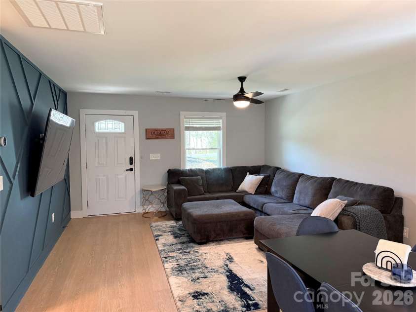 115 Old Meadowbrook Road, Mooresville, NC 28115.  MLS# CAR4360160, YatesRealty ID 16512. 