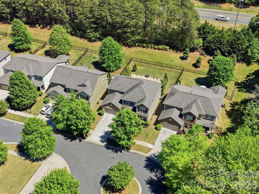 13239 Carolina Wren Court, Charlotte, NC 28278.  MLS# CAR4367634, YatesRealty ID 16513. 