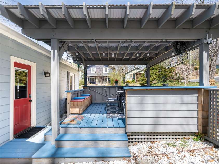 7 Temple Avenue, Asheville, NC 28804.  MLS# CAR4237775, YatesRealty ID 16513. 