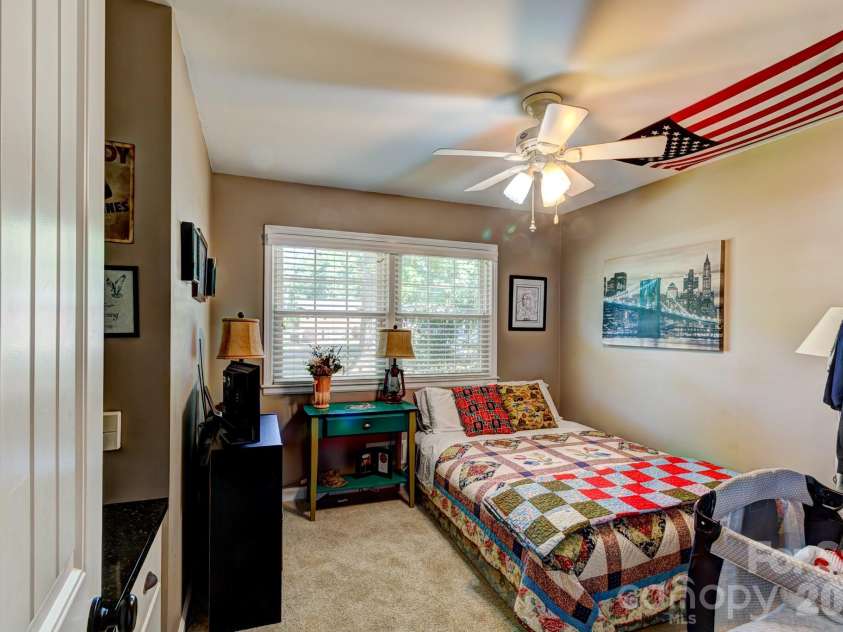 113 Delview Drive, Cherryville, NC 28021.  MLS# CAR4374668, YatesRealty ID 16514. 