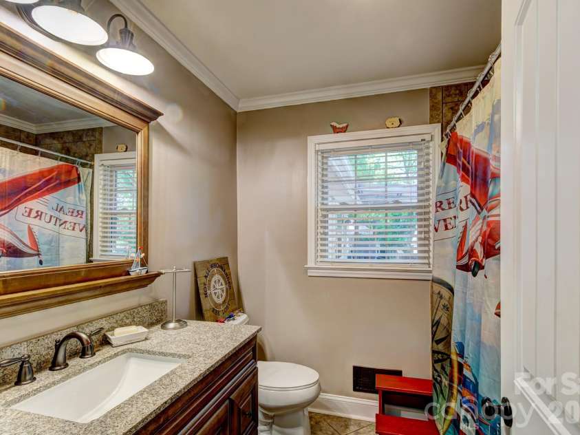 113 Delview Drive, Cherryville, NC 28021.  MLS# CAR4374668, YatesRealty ID 16514. 