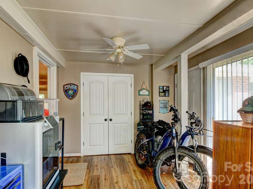 113 Delview Drive, Cherryville, NC 28021.  MLS# CAR4374668, YatesRealty ID 16514. 