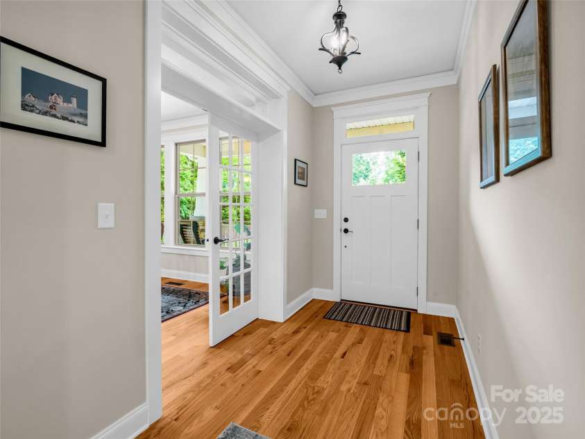 349 Monarch Road, Hendersonville, NC 28739.  MLS# CAR4242152, YatesRealty ID 16514. 