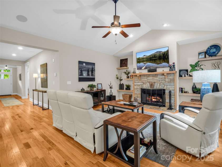 349 Monarch Road, Hendersonville, NC 28739.  MLS# CAR4242152, YatesRealty ID 16514. 