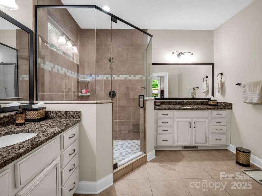 349 Monarch Road, Hendersonville, NC 28739.  MLS# CAR4242152, YatesRealty ID 16514. 