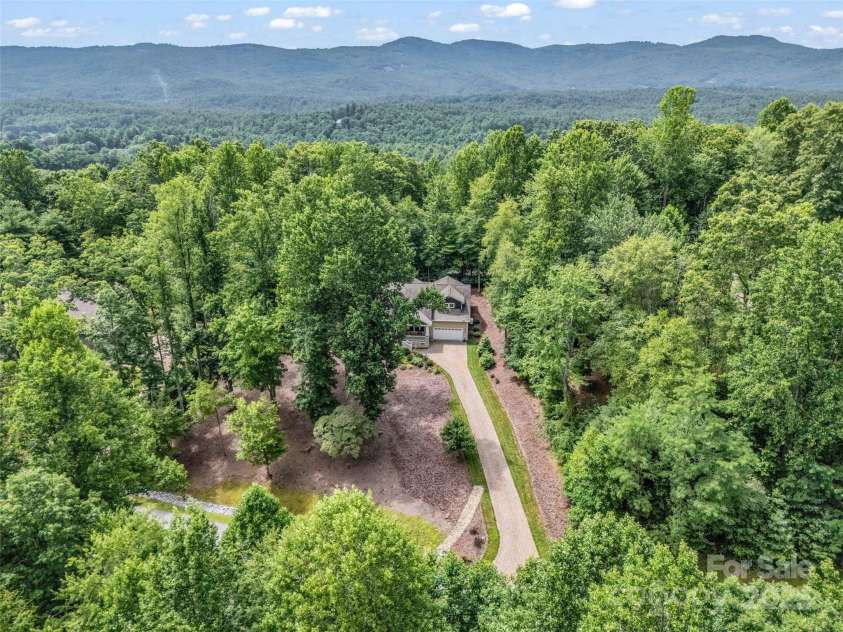 349 Monarch Road, Hendersonville, NC 28739.  MLS# CAR4242152, YatesRealty ID 16514. 