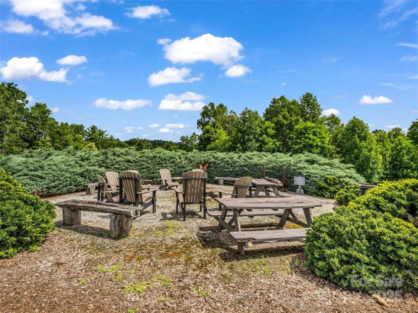 349 Monarch Road, Hendersonville, NC 28739.  MLS# CAR4242152, YatesRealty ID 16514. 