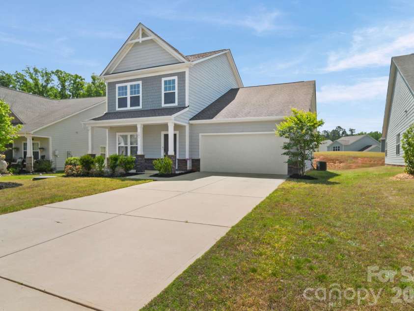 181 Old Harbor Drive, Mount Gilead, NC 27306.  MLS# CAR4373123, YatesRealty ID 16515. 