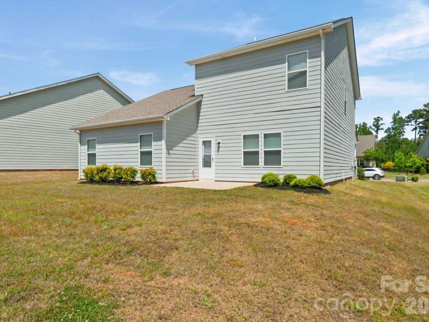 181 Old Harbor Drive, Mount Gilead, NC 27306.  MLS# CAR4373123, YatesRealty ID 16515. 