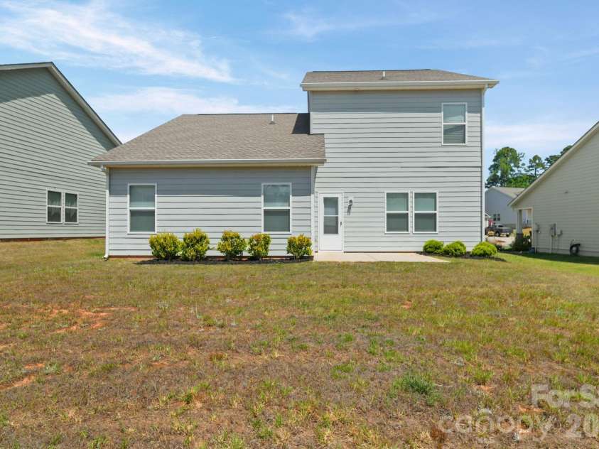 181 Old Harbor Drive, Mount Gilead, NC 27306.  MLS# CAR4373123, YatesRealty ID 16515. 