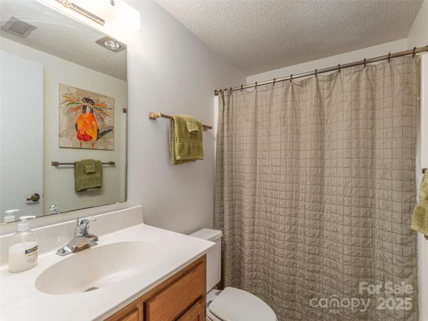 187 Tri Vista Drive, Lake Junaluska, NC 28745.  MLS# CAR4244085, YatesRealty ID 16515. 