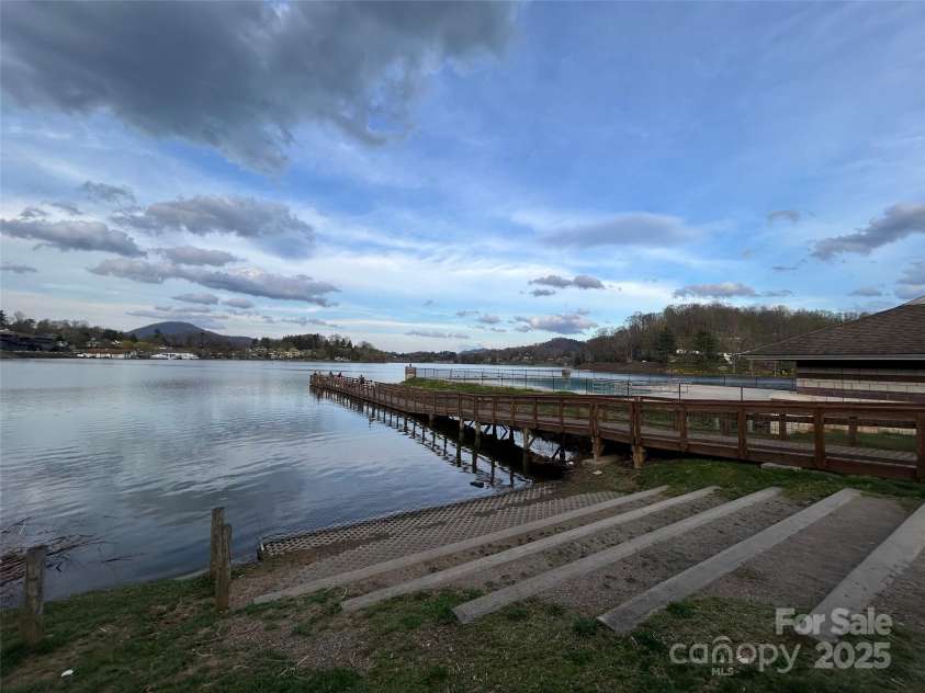 187 Tri Vista Drive, Lake Junaluska, NC 28745.  MLS# CAR4244085, YatesRealty ID 16515. 