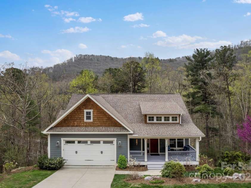 16 Sugarland Ridge Trail, Fairview, NC 28730.  MLS# CAR4245510, YatesRealty ID 16516. 