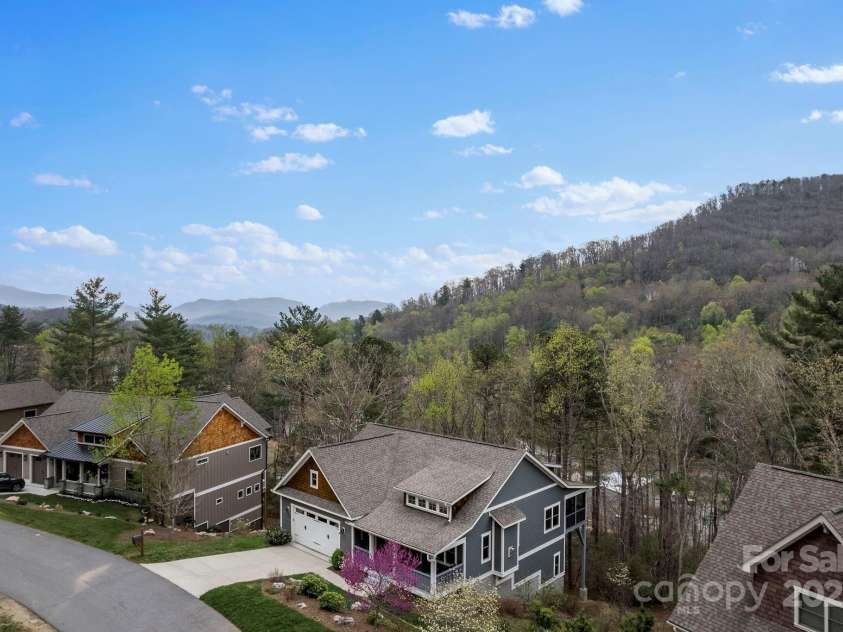 16 Sugarland Ridge Trail, Fairview, NC 28730.  MLS# CAR4245510, YatesRealty ID 16516. 