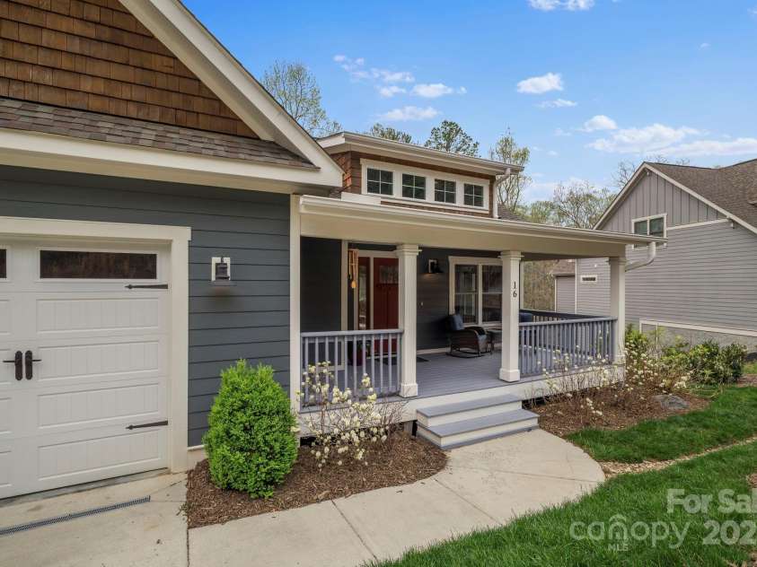 16 Sugarland Ridge Trail, Fairview, NC 28730.  MLS# CAR4245510, YatesRealty ID 16516. 