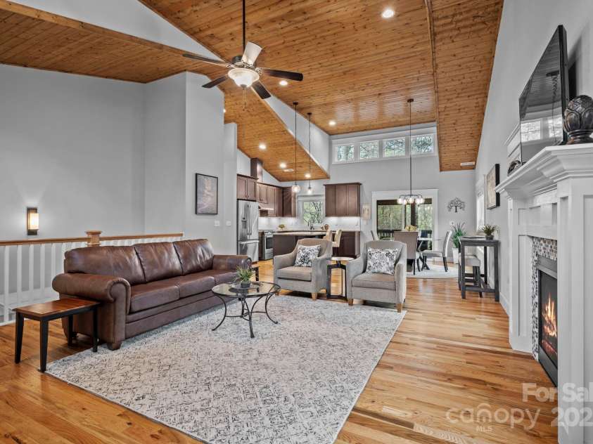 16 Sugarland Ridge Trail, Fairview, NC 28730.  MLS# CAR4245510, YatesRealty ID 16516. 