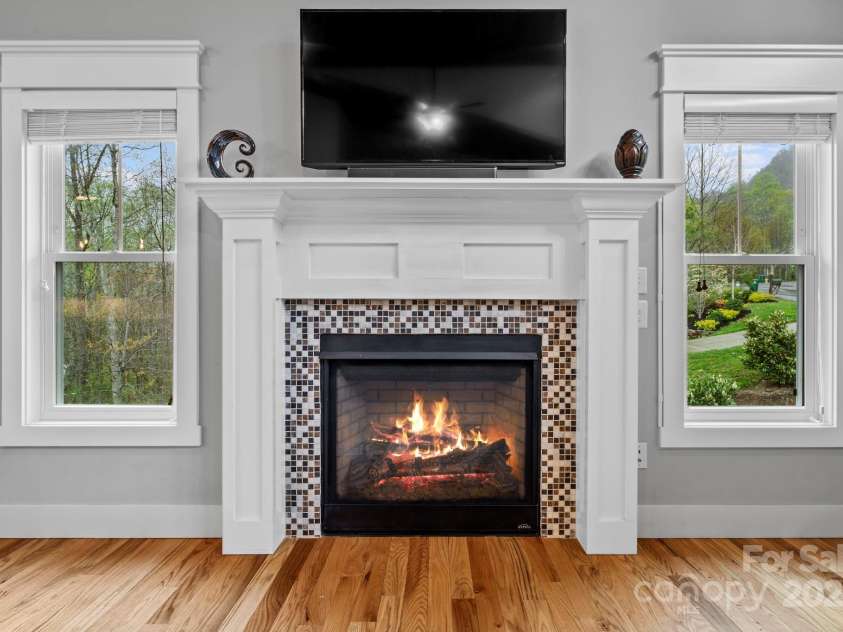 16 Sugarland Ridge Trail, Fairview, NC 28730.  MLS# CAR4245510, YatesRealty ID 16516. 