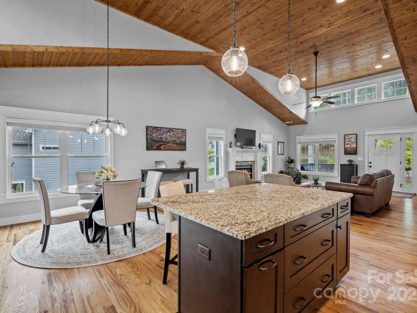 16 Sugarland Ridge Trail, Fairview, NC 28730.  MLS# CAR4245510, YatesRealty ID 16516. 