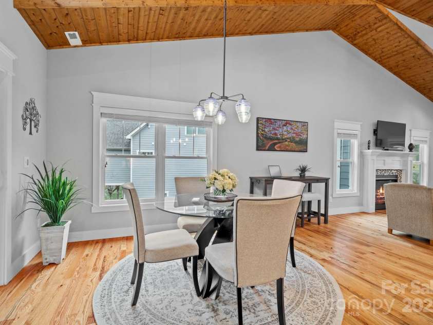 16 Sugarland Ridge Trail, Fairview, NC 28730.  MLS# CAR4245510, YatesRealty ID 16516. 