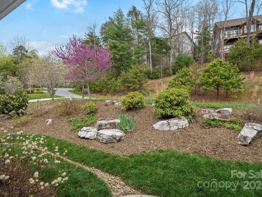 16 Sugarland Ridge Trail, Fairview, NC 28730.  MLS# CAR4245510, YatesRealty ID 16516. 