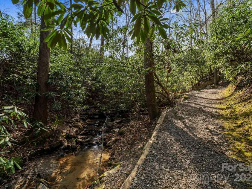 16 Sugarland Ridge Trail, Fairview, NC 28730.  MLS# CAR4245510, YatesRealty ID 16516. 