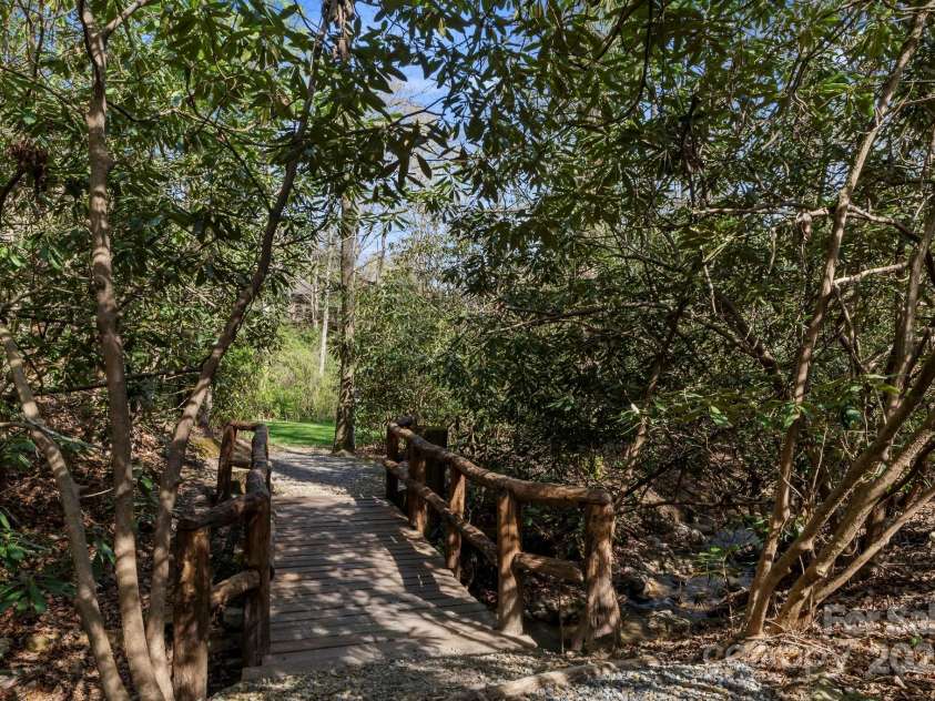 16 Sugarland Ridge Trail, Fairview, NC 28730.  MLS# CAR4245510, YatesRealty ID 16516. 