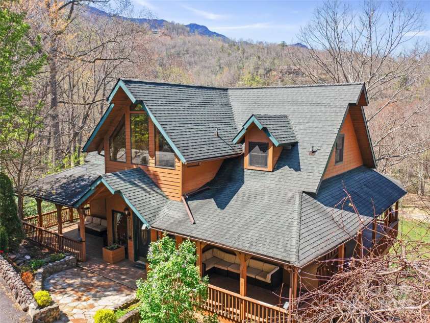 965 Winterstar Loop, Burnsville, NC 28714.  MLS# CAR4247933, YatesRealty ID 16517. 