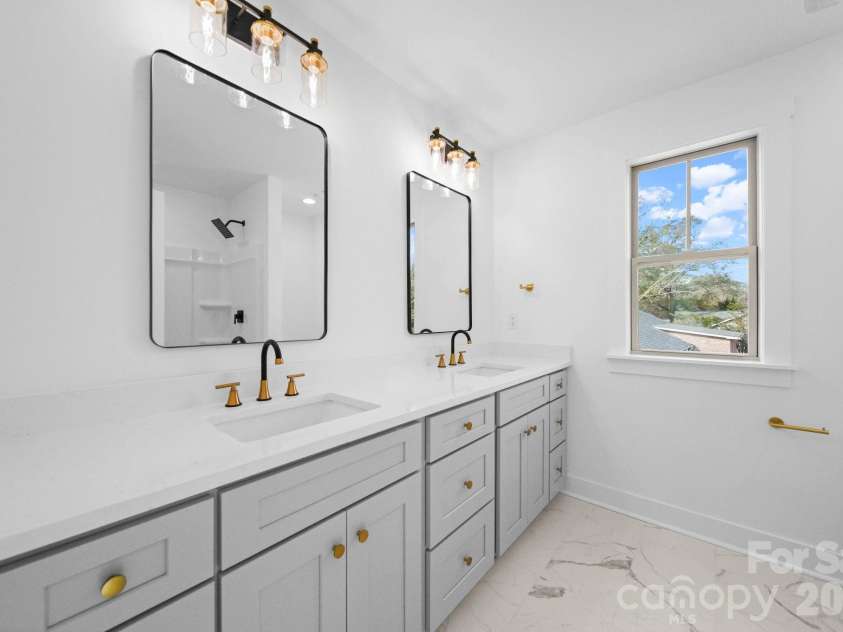 1220 Morven Road, Wadesboro, NC 28170.  MLS# CAR4327072, YatesRealty ID 16518. Primary Bathroom